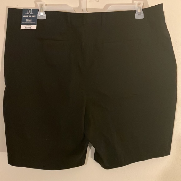 #121 - George Mens Flat Front Above The Knee Shorts - 9” Inseam - Size 46 - NWT - Picture 2 of 3